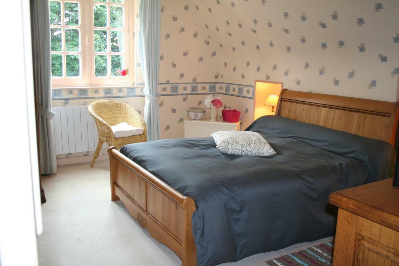 Chez Renee Et Raynal B&B Plounévez-Lochrist Eksteriør billede